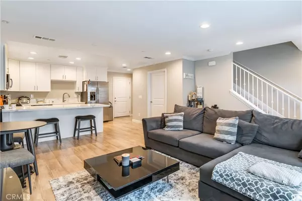 Fontana, CA 92335,16408 Valencia Ave #710