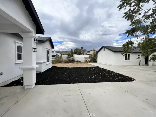 Yucaipa, CA 92399,12690 7th ST