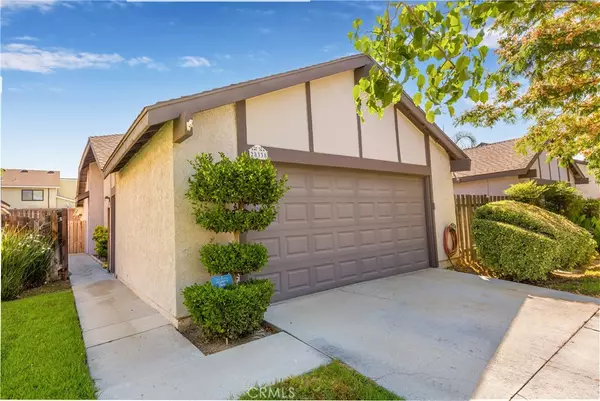 28338 Simsalido AVE, Canyon Country, CA 91387