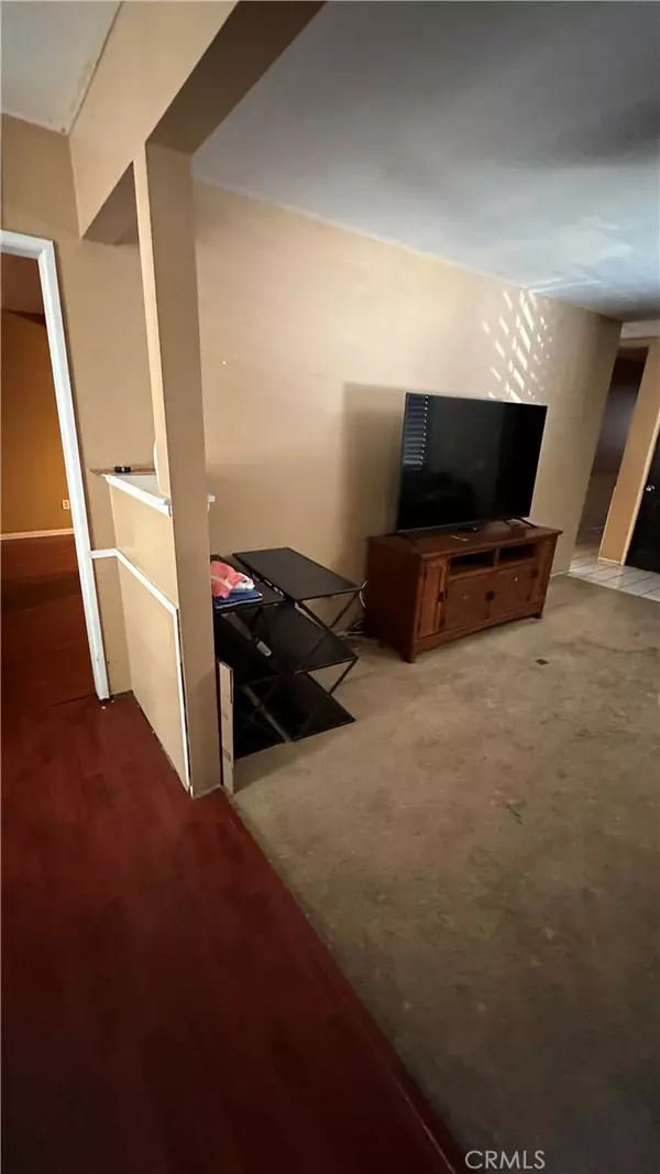 Fontana, CA 92335,17524 Orchid DR