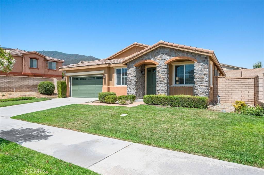 Fontana, CA 92336,5121 Wisteria LN