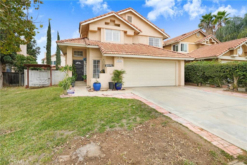 7903 Linares AVE, Jurupa Valley, CA 92509