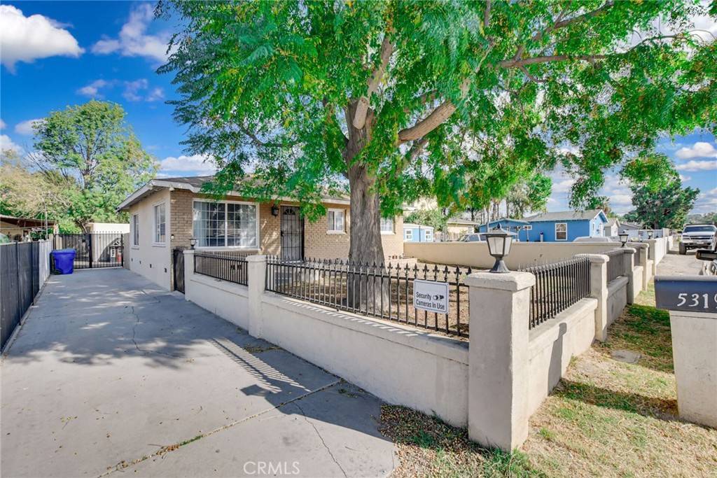 Riverside, CA 92509,5319 35th ST
