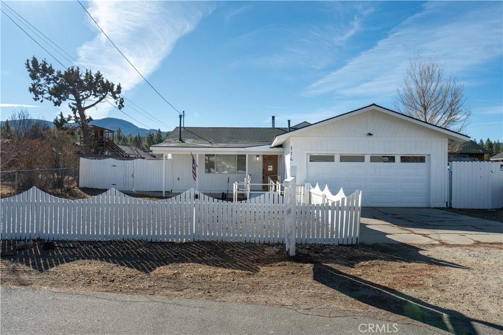 114 E Meadow LN, Big Bear City, CA 92314