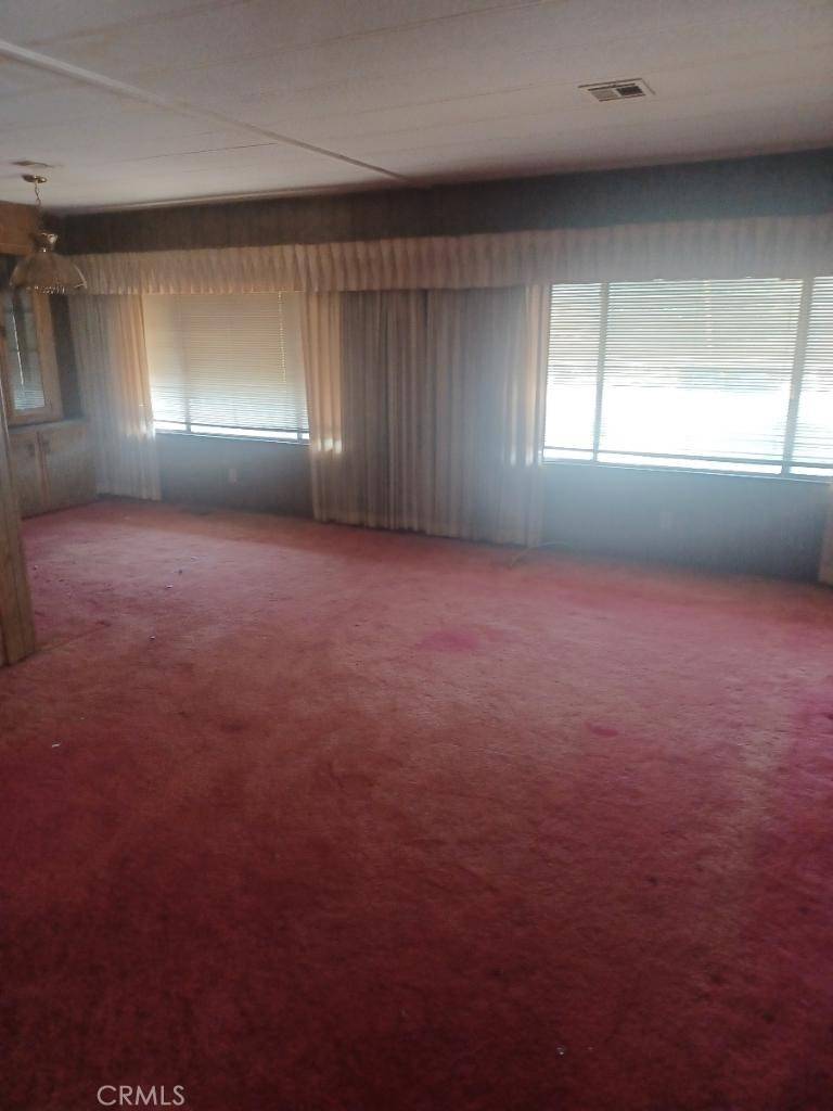 Riverside, CA 92503,9391 California AVE #80