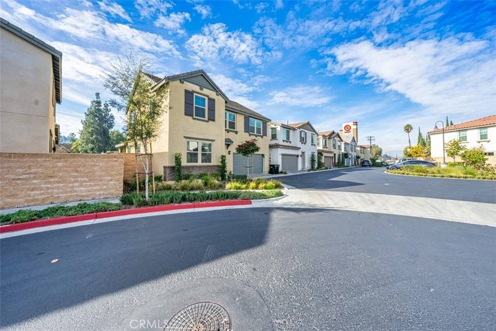 Pomona, CA 91766,990 Rodeo RD