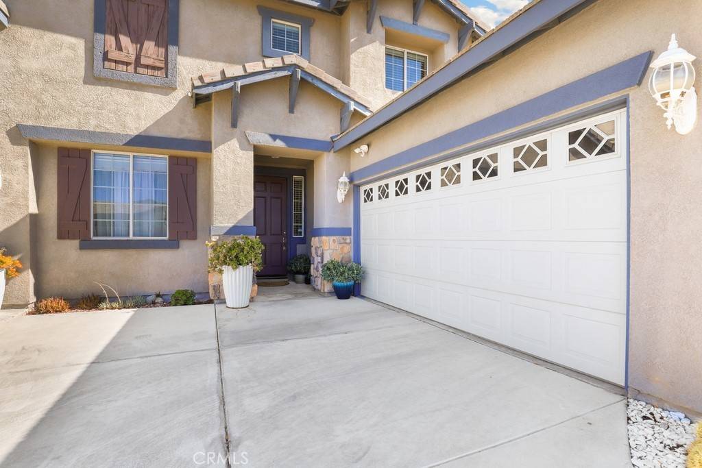 Hesperia, CA 92344,9185 Honeysuckle AVE