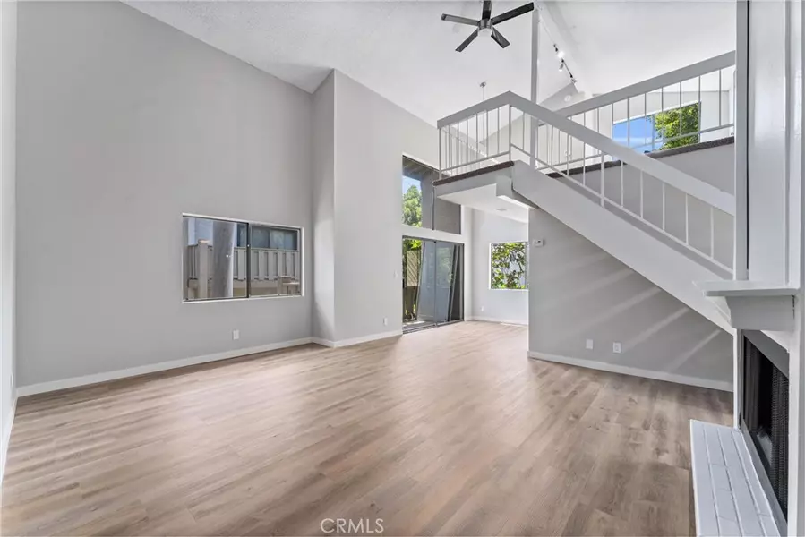 18433 Hatteras ST #506, Tarzana, CA 91356