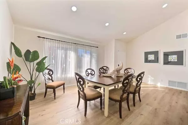 Santa Ana, CA 92701,1509 N Hathaway ST