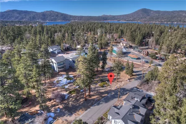 Big Bear Lake, CA 92315,820 Talmadge RD