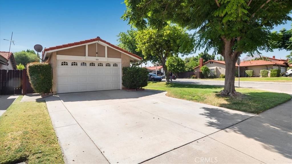 810 Santa Fe LN, Colton, CA 92324
