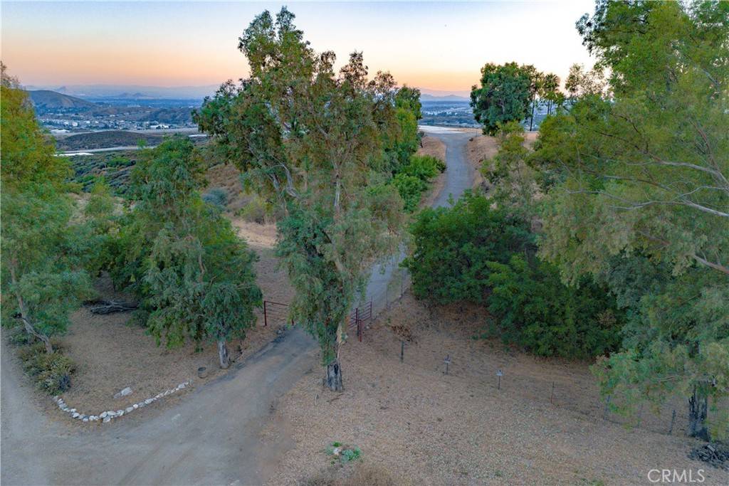 San Bernardino, CA 92407,6555 Devils Canyon RD
