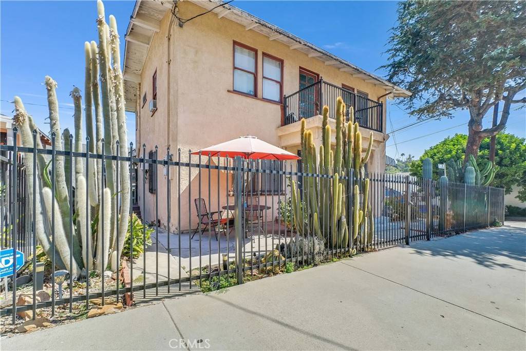 1201 Douglas ST,  Los Angeles,  CA 90026