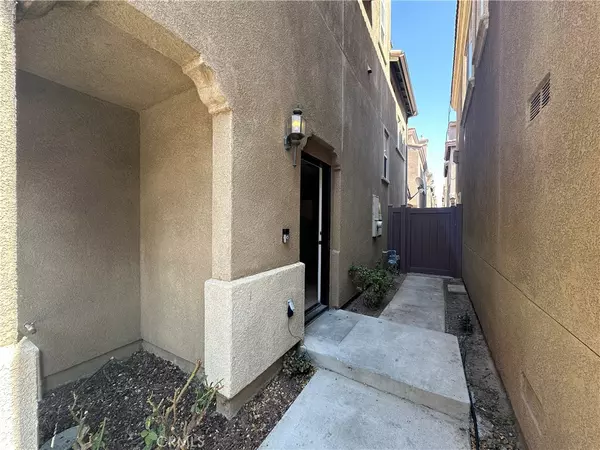 Gardena, CA 90247,14416 Cobblestone LN