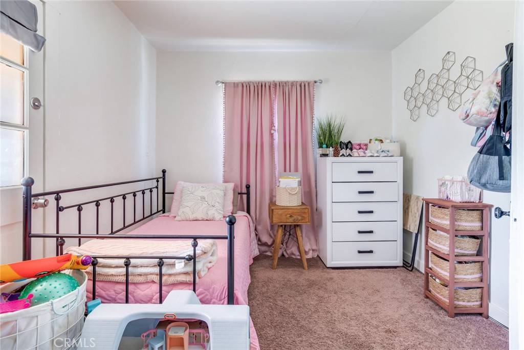 Riverside, CA 92501,1604 Hillcrest AVE