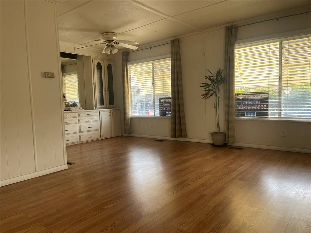 Hawaiian Gardens, CA 90716,12550 Carson ST #20