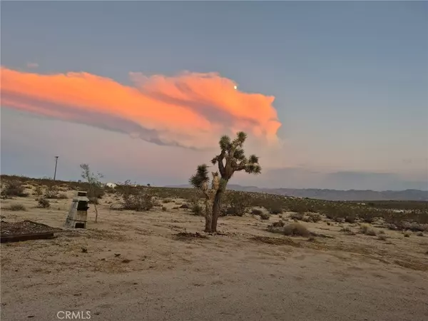Joshua Tree, CA 92252,63737 Gibson RD