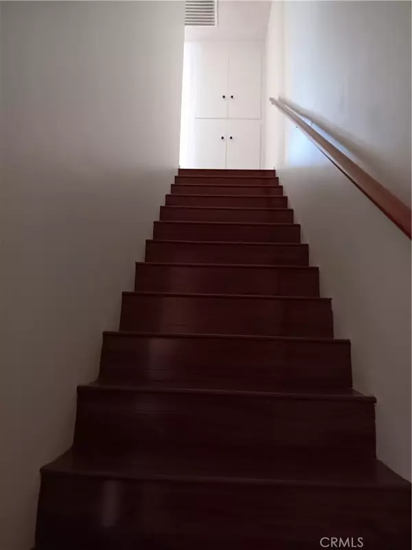 Pasadena, CA 91101,288 S Oak Knoll AVE #8