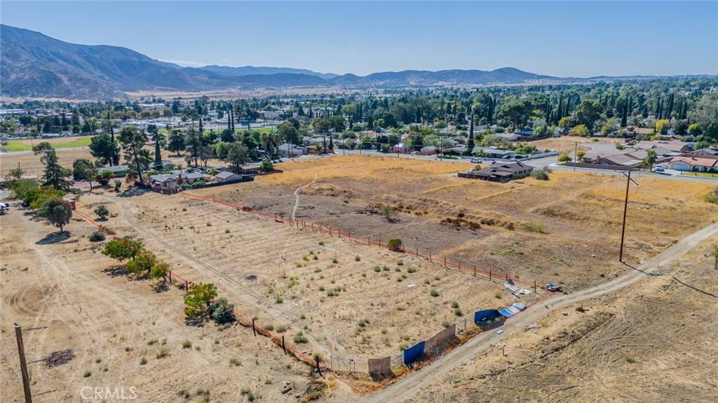 Banning, CA 92220,0 Hoffer