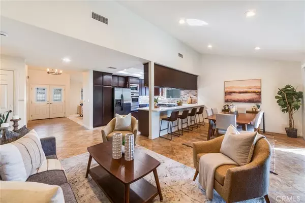 Ontario, CA 91762,529 W Francis ST
