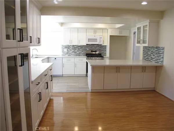 Cerritos, CA 90703,20008 Christina CIR