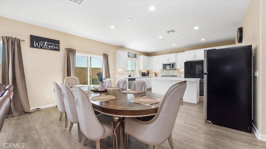 Fontana, CA 92336,5249 Jarvis LN