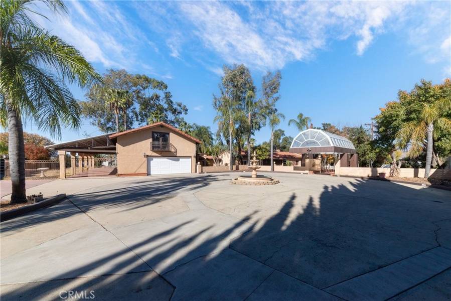 876 W Avenue L, Calimesa, CA 92320
