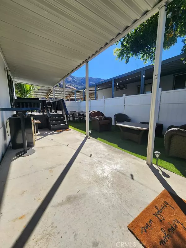 Corona, CA 92878,4901 Green River RD #219