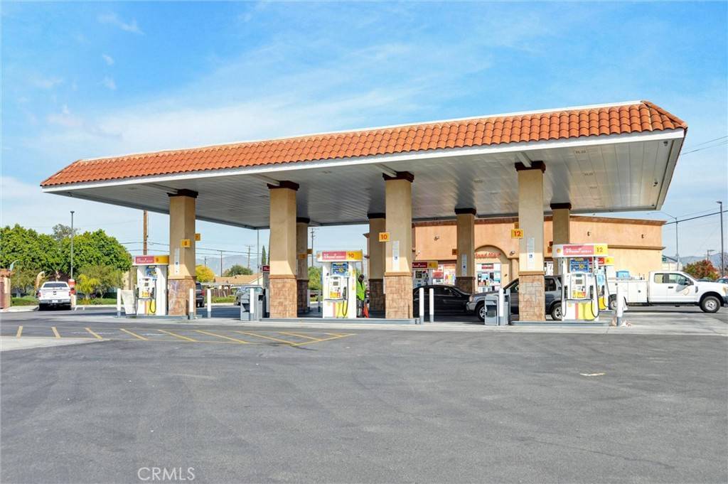 Fontana, CA 92335,16657 Arrow BLVD