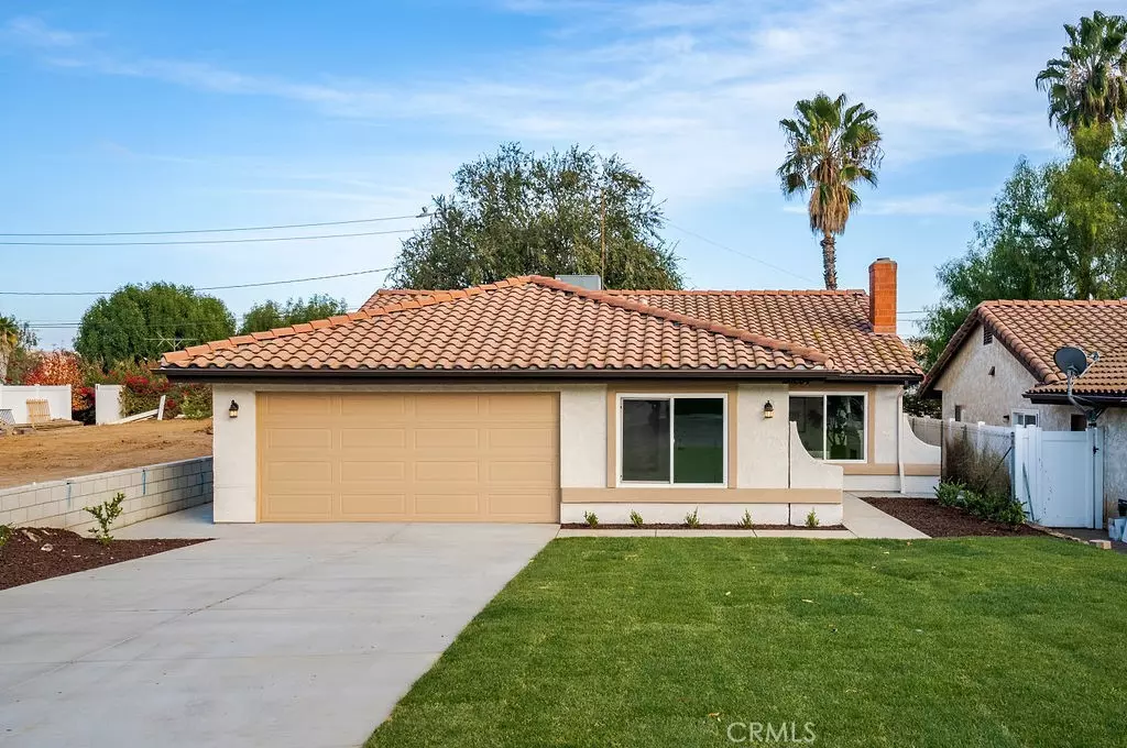 Corona, CA 92881,20284 Newton ST