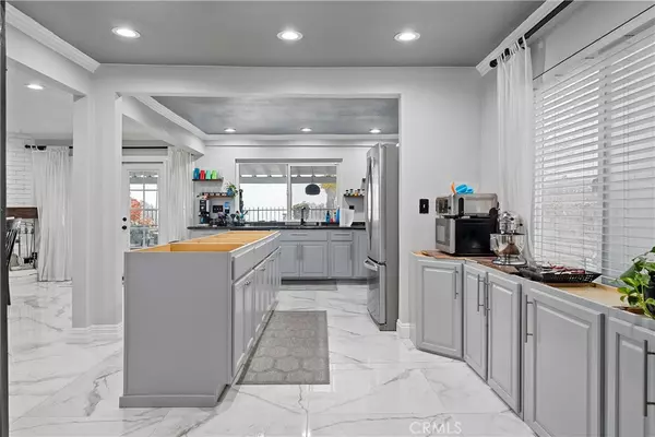 West Covina, CA 91792,2052 Thomas PL