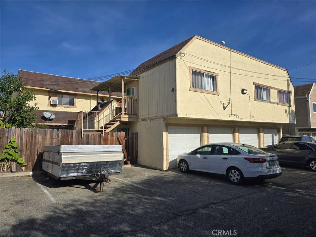 Rialto, CA 92376,153 E Jackson ST