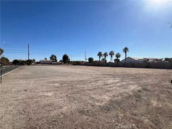 El Centro, CA 92243,1502 S La Brucherie Road