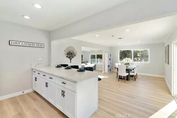 Corona, CA 92882,2206 Ridgeview