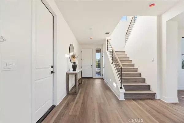 Los Angeles, CA 90042,935 N STALEY LN