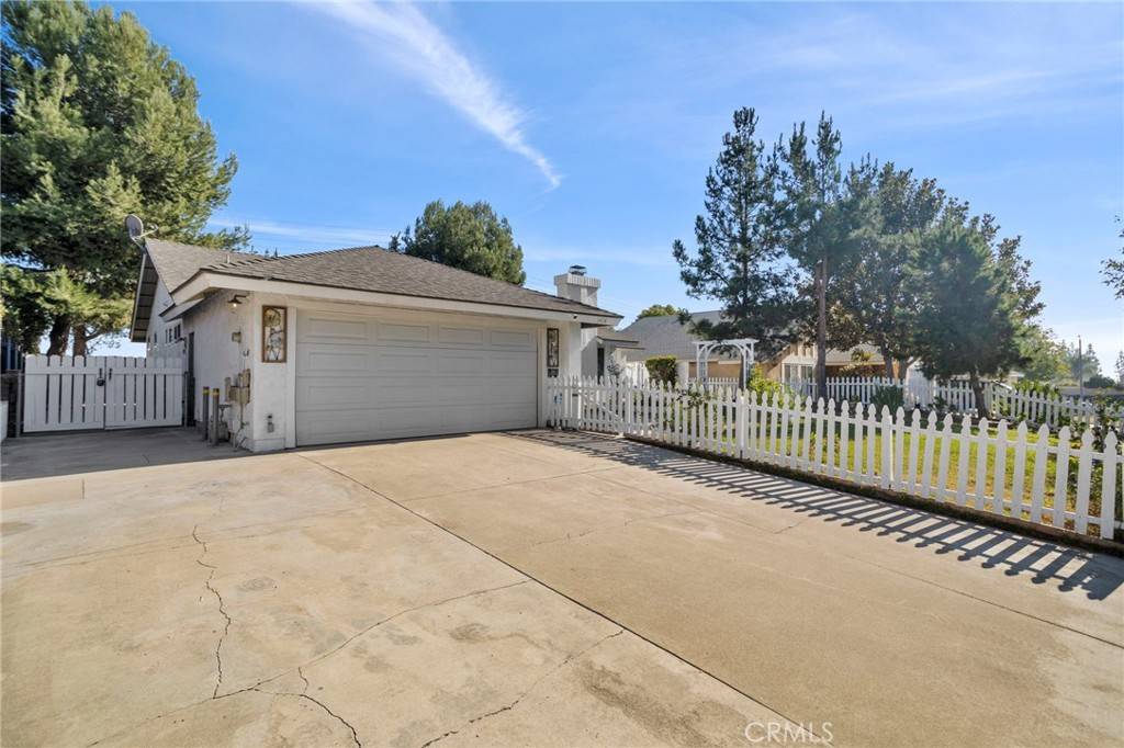 Upland, CA 91786,1414 N 6th AVE