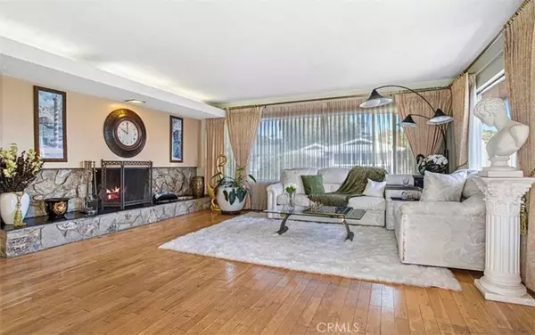 Culver City, CA 90232,3862 Hollyview TER