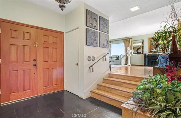 Culver City, CA 90232,3862 Hollyview TER