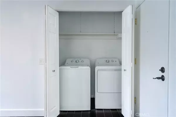 Diamond Bar, CA 91765,22734 Lakeway DR #351