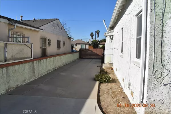 Inglewood, CA 90305,8716 S 10th AVE