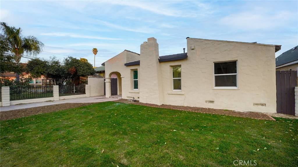 San Bernardino, CA 92404,2077 Belle ST