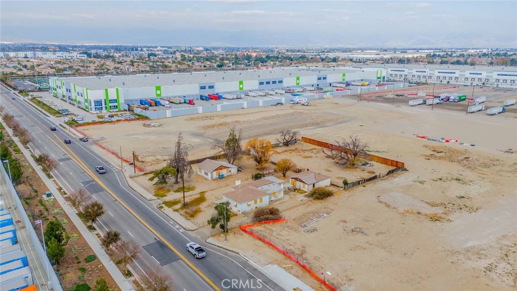 Fontana, CA 92337,11155 Cypress AVE