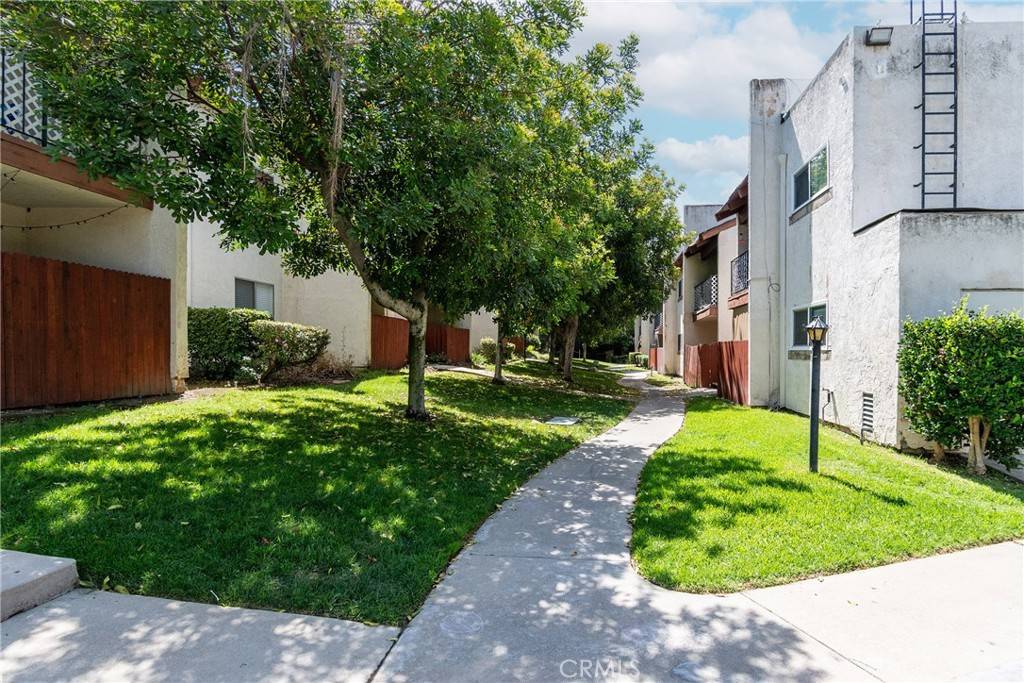Diamond Bar, CA 91765,23617 Golden Springs DR #K19