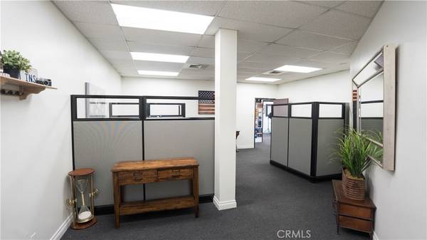 Glendora, CA 91741,303 W Foothill BLVD #17