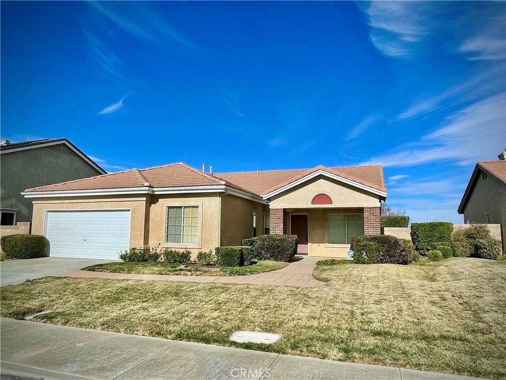 3829 Vitrina LN, Palmdale, CA 93551
