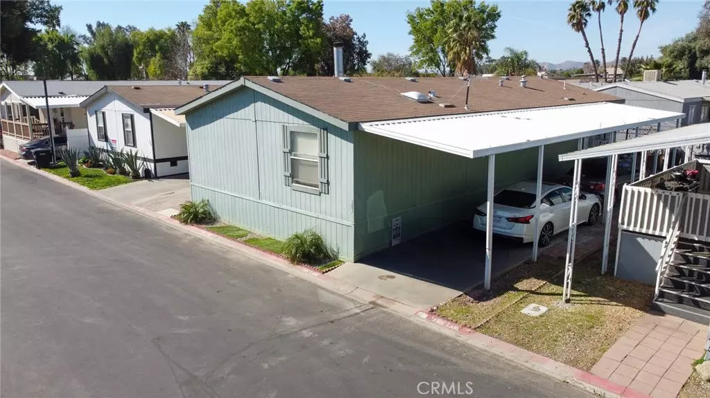 Perris, CA 92571,350 E San Jacinto AVE #207
