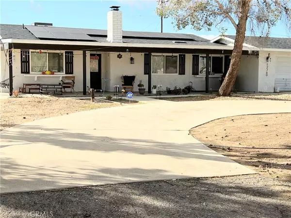 12760 Running Deer RD, Apple Valley, CA 92308