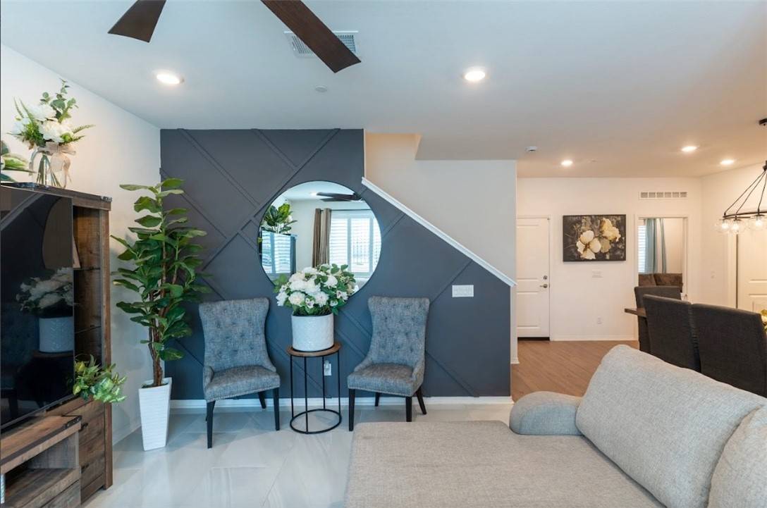 15280 Horizon ST #8, Fontana, CA 92336
