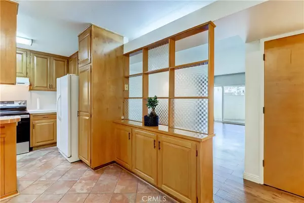 675 S Indian Hill BLVD S #C, Claremont, CA 91711
