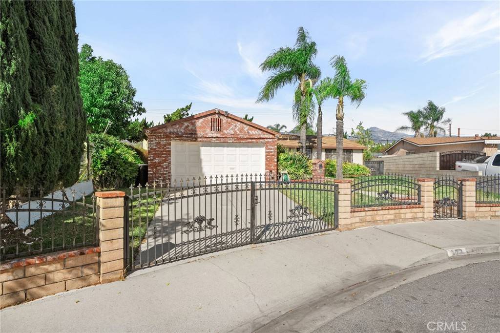 Pomona, CA 91767,327 Flaxton ST